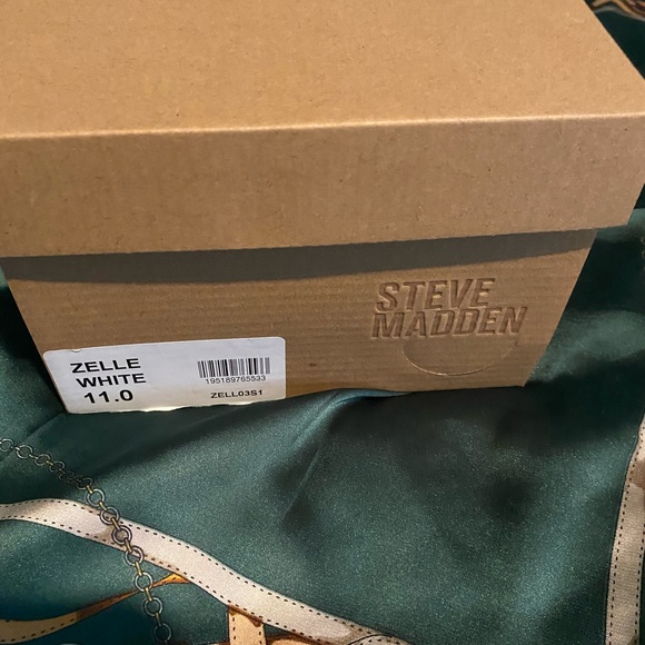 Steve Madden Zelle White - Picture 4 of 5